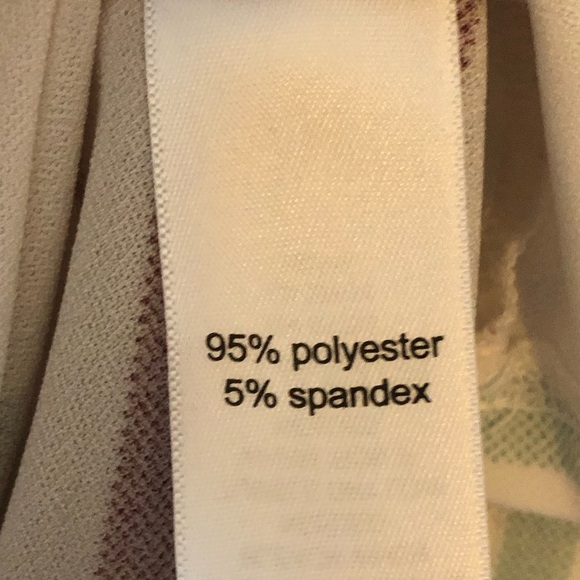 Maurices Women's Short Sleeve Elastic Neckline Top White/Green/Red Size Large - Picture 5 of 6